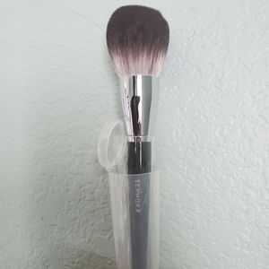 SEPHORA COLLECTION PRO Featherweight Powde…